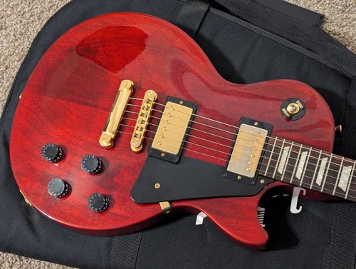 Gibson Les Paul Studio Electric Guitar 2011 Wine Red/Gold Hardware w/Gig Bag EXC