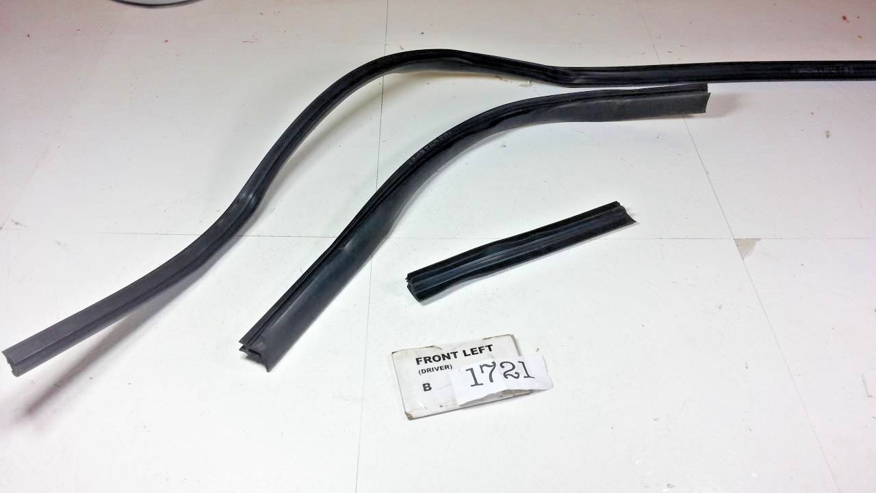 2001-2005 honda civic 2dr coupe left driver door outer molding window 2001-2005 honda civic 2dr coupe left driver door outer molding window