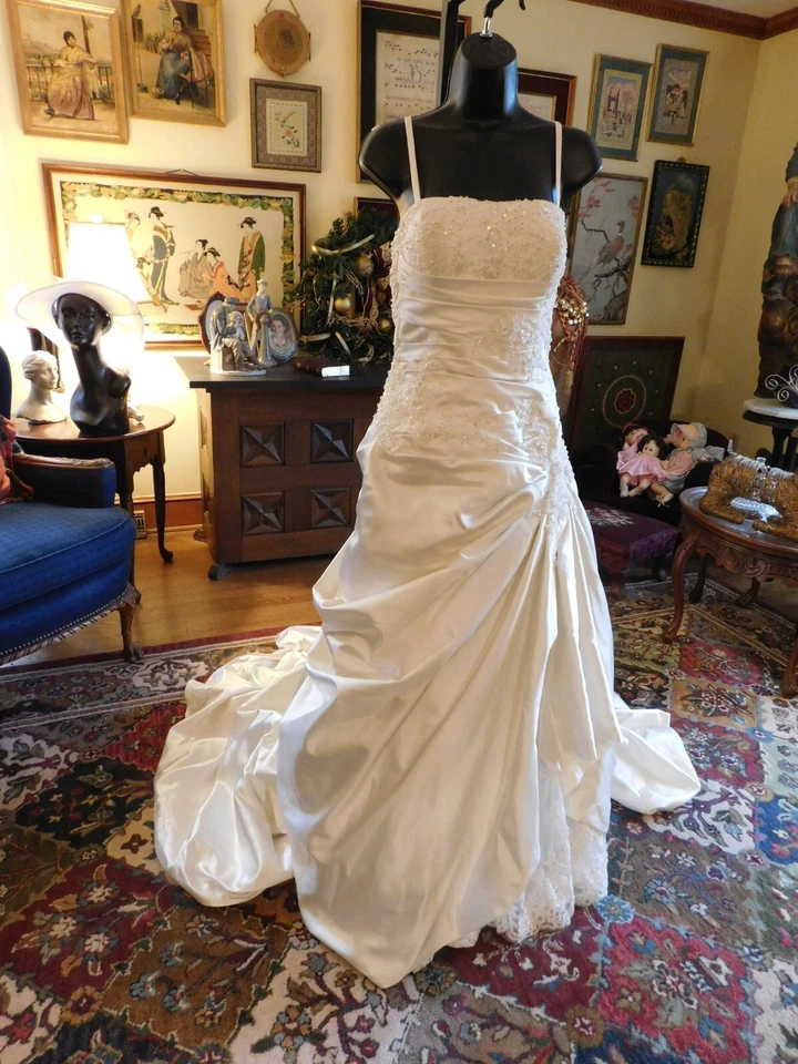 BLUE BY ENZOANI OFF-WHITE SATIN RUCHED W/LACE & BEADING STRAPLESS S 4 - Image 3 of 4