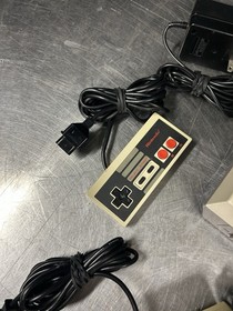 Nintendo NES Original Console Bundle Controller , Games