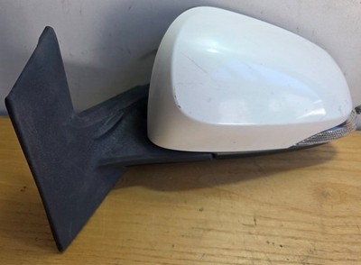 2011-2020 NHP10 Toyota Prius-C LHS Left Side White Wing Mirror Assembly 5-Pin