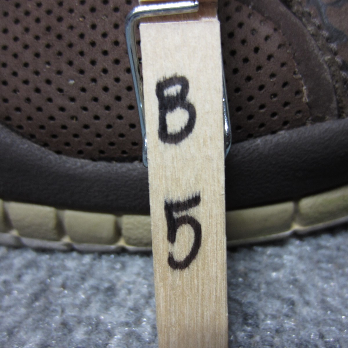 Nike Air Jordan Accolades 2010 Shoes Mens Size 11.5 Brown  display picture 1