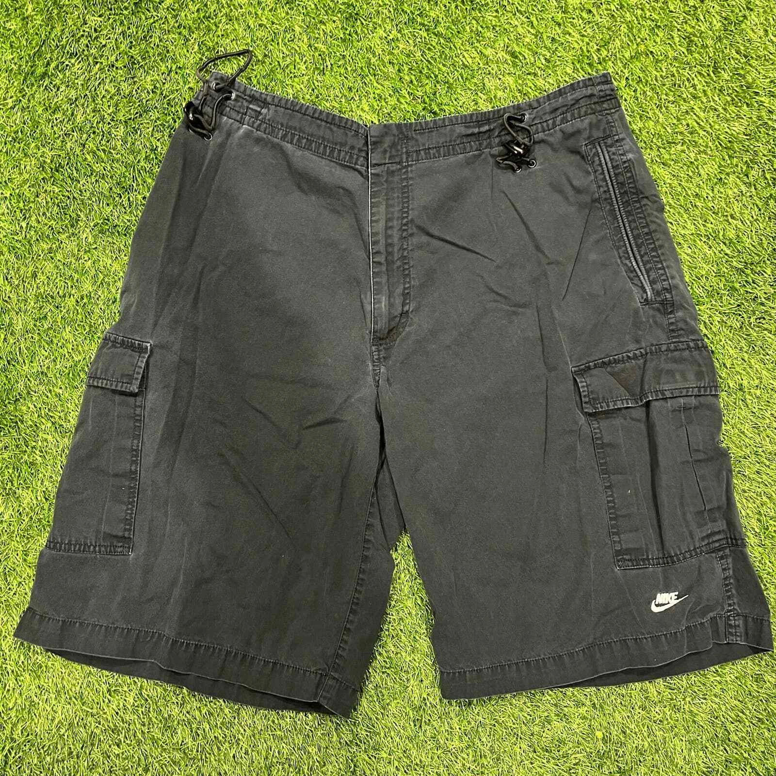 Mens Y2K Vintage Nike Cargo Shorts Black