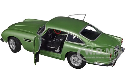 1964 ASTON MARTIN DB5 RHD PORCELAIN GREEN 1/18 DIECAST CAR BY