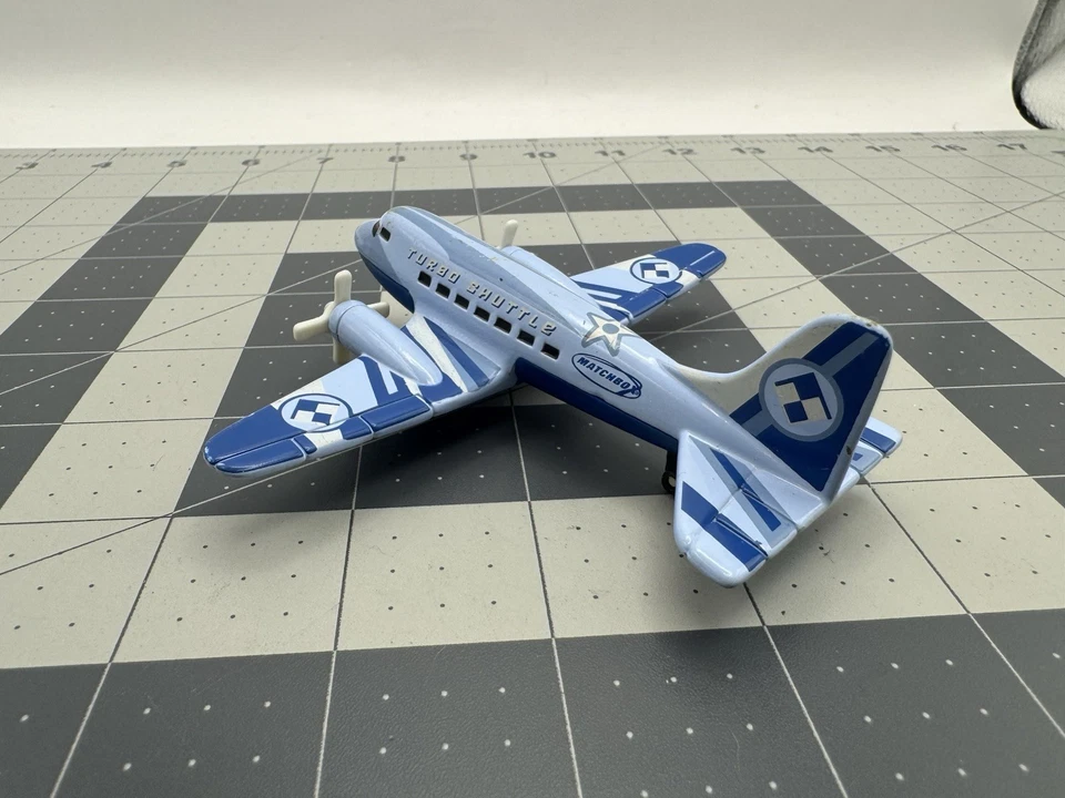 Avión fundido a presión Matchbox SB-55 Turbo Shuttle 2003 de colección Foto 2 de 4
