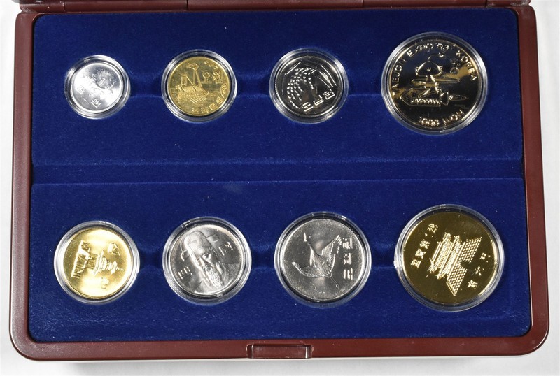 Korea Commemorative 8 Coin Set - With 1993 1000 Won Taejon Expo Proof 
