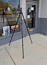 -[EX++] OBEN CT-2491 CARBON FIBER TRIPOD WITH MANFROTTO MHXPRO-BHQ8 BALL HEAD