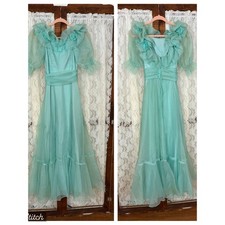 Darling Vintage 1970s/80s Mint Prom/Bridesmaid Gown