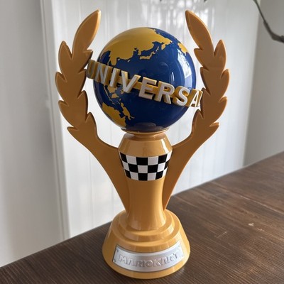 NEU Original Mario Kart Universal Cup Trophäe   Super Nintendo World Japan (USJ)