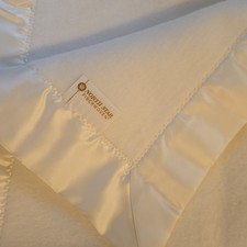 VTG Baby Blanket White North Star Acrylic Nylon Satin Trim Edge Thermal 52"x38"