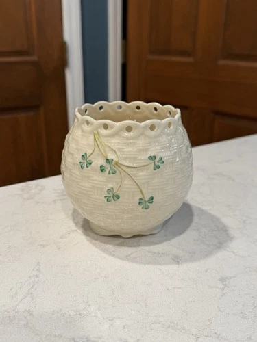 vintage Balleek Pierced Centerpiece basketweave Shamrock Bowl 6th Mark