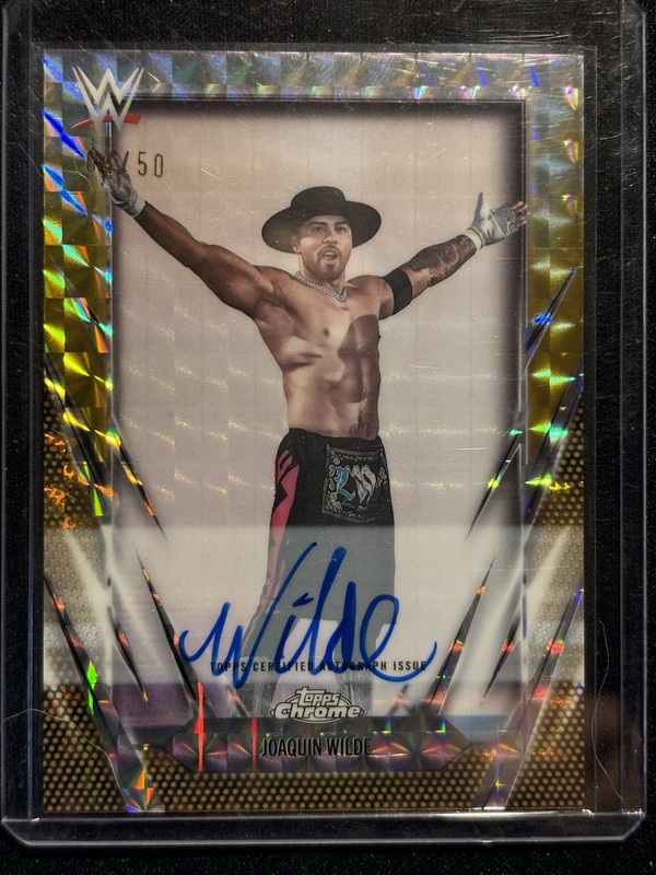 Joaquin Wilde AUTOGRAPHS AUTO 2026 Topps Chrome WWE Gold GEOMETRIC /50