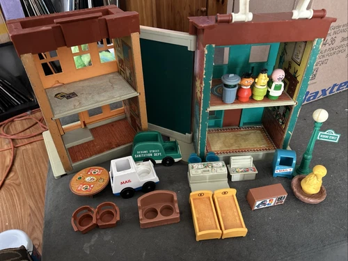 Fisher Price Little People Sesame Street Brownstone House 1970's Playset Vintage