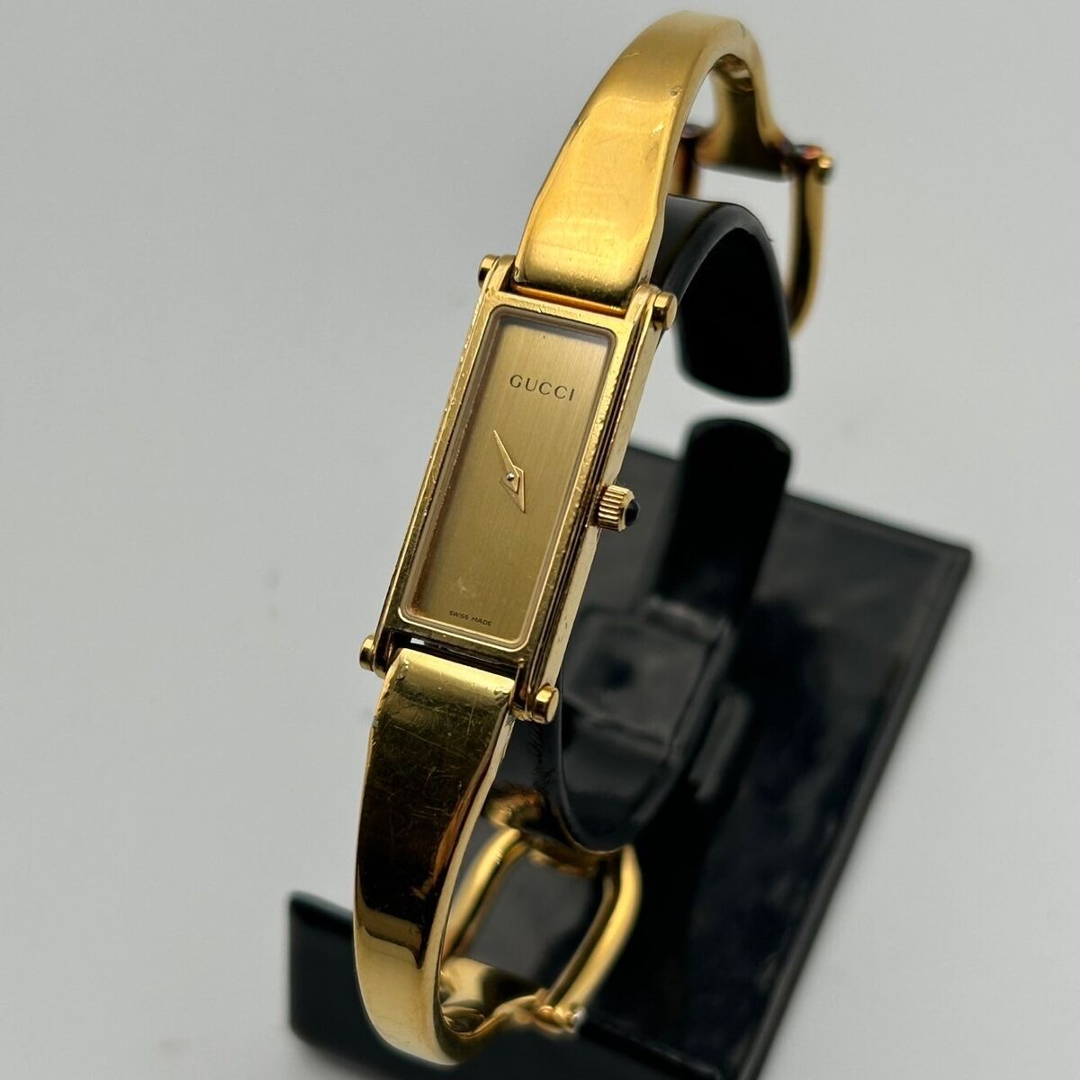Auth Gucci 1500L GOLD Qz Watch Metal Gold New Battery Japan Auth Gucci 1500L GOLD Qz Watch Metal Gold New Battery Japan