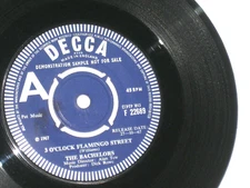 45rpm THE BACHELORS 3'oclock flamingo(UK DEMO/1967)DECCA F 22689 nice SEE PICS 