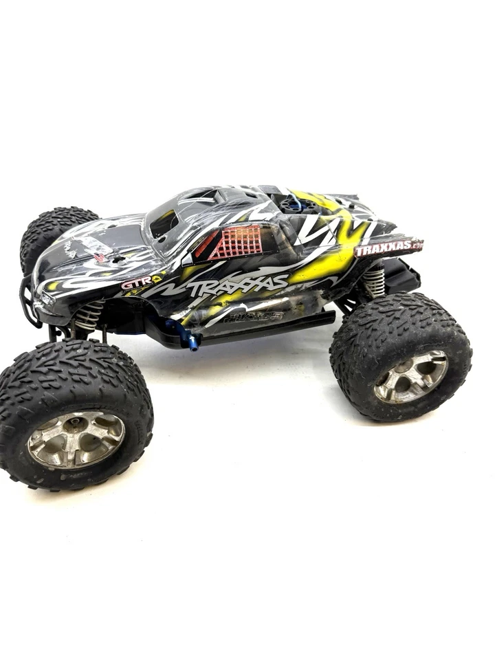 Traxxas Jato 3.3 2WD Nitro Stadium Truck Speed Run - Image 2 of 4