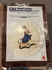 NEW Vtg BEATRIX POTTER Peter Rabbit Latch a Rug Kit 27" Diameter 1977 #3738