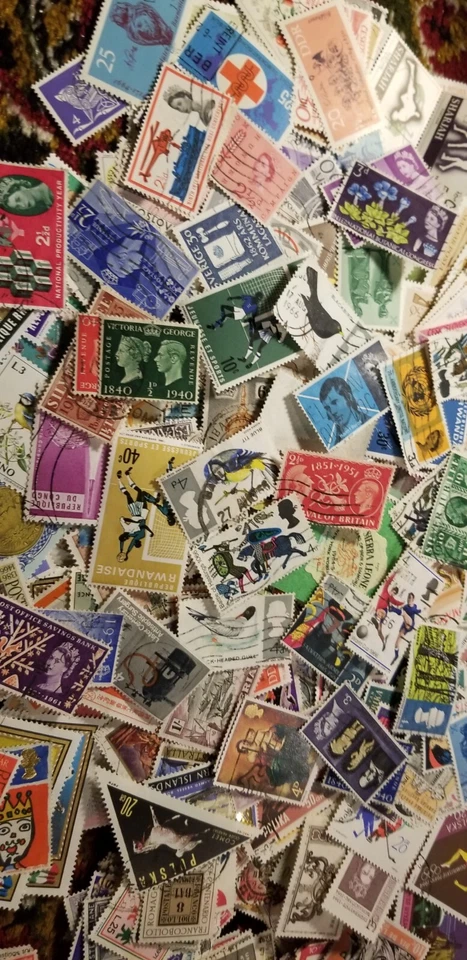 300 Different World Stamps Beautiful Collection From The Lots Shown. - Image 2 of 4