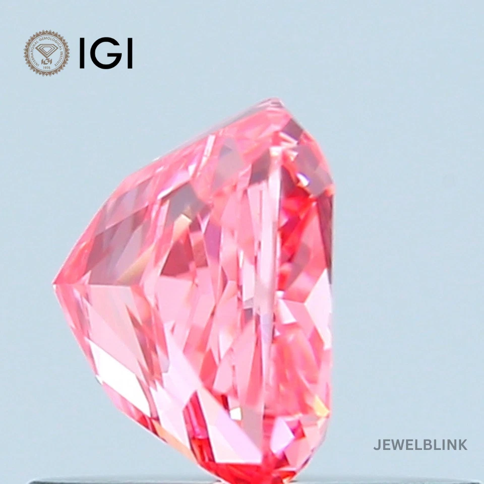 IGI Certified 0.78 Carat Fancy Vivid Pink VVS2 Cushion Cut CVD Lab Grown Diamond - Image 4 of 4