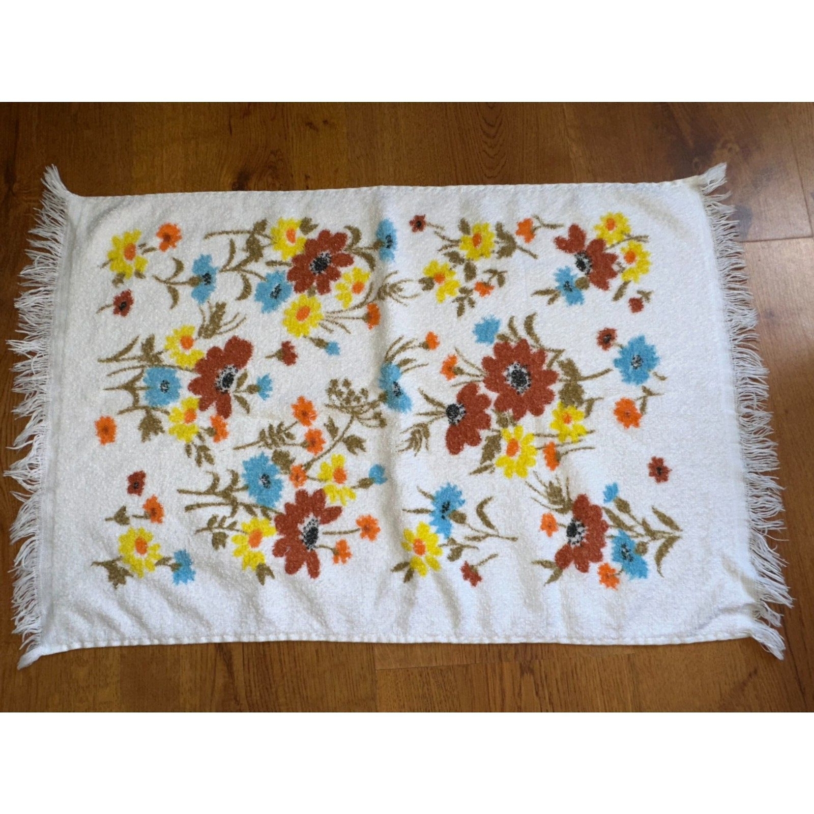 Vintage 1970s Dundee Bath Hand Towel, Floral Boho