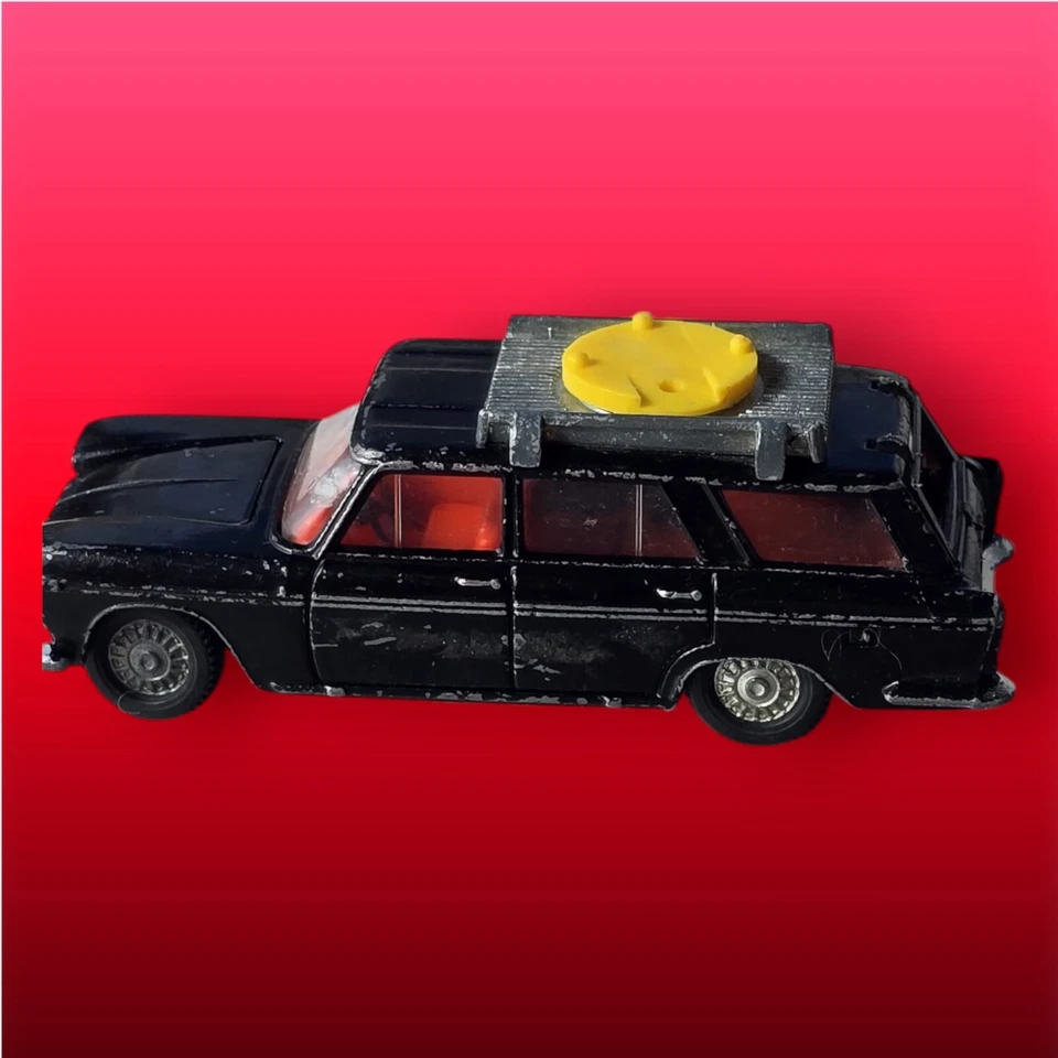 De colección Dinky Toys Fiat 2300 Station Wagon Hecho en Inglaterra Meccano LTD 1:43 Foto 3 de 4