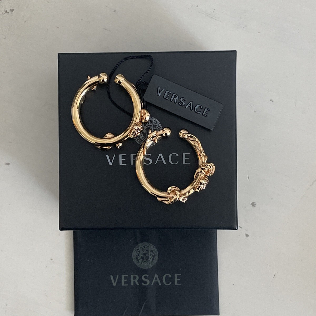 【送料&関税込】Versace Earring Medusa VERSACE Earrings for Both Ears Accessory Metal Medusa Motif