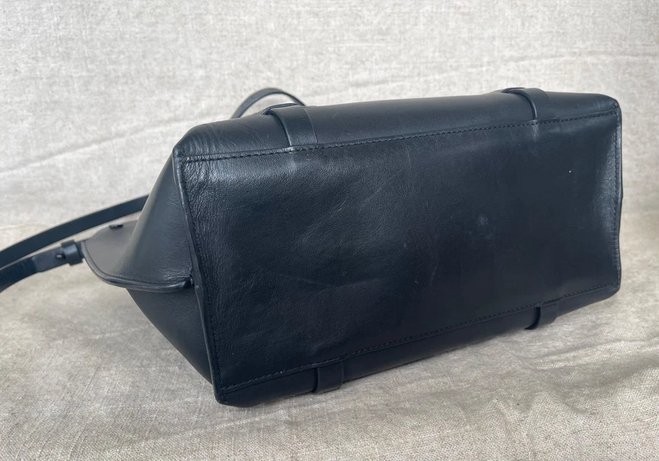 AUTÉNTICO Bolso de Mano Rag & Bone Field Negro Correa para el Hombro/Asas Precio de Venta sugerido por el fabricante $495 Envío Rápido Foto 4 de 4