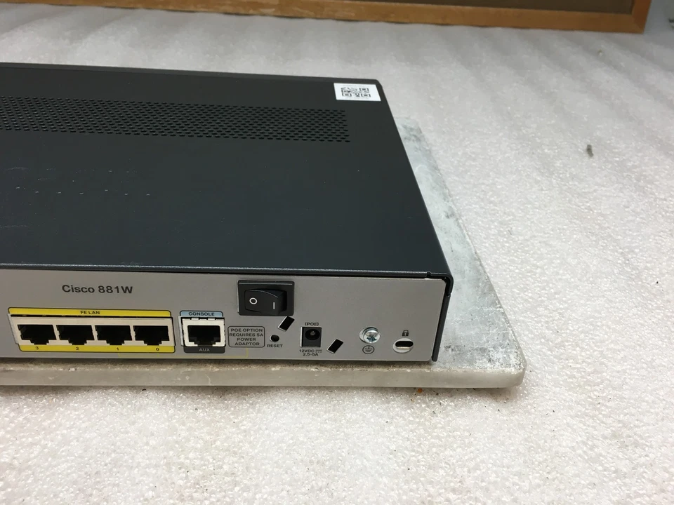 Cisco 800 Series C881W-A-K9 V01 Integrated Services Router No PWR Adapter - Image 4 of 4