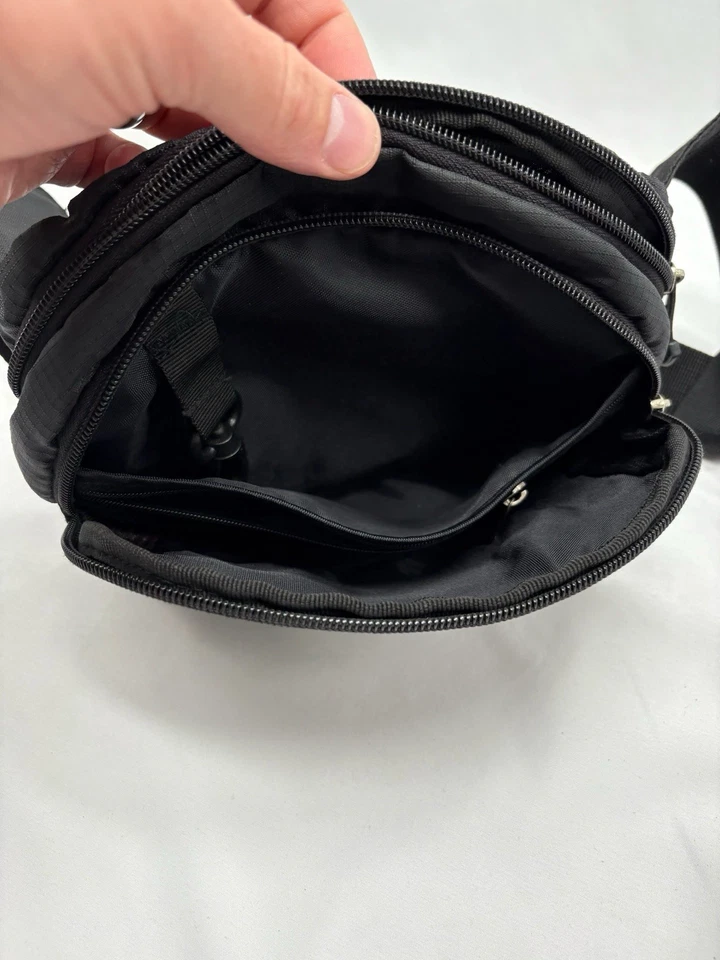 Chums Unisex Riñonera Negro Cinturón Bolso Cintura Ajustable Monedas Dinero Foto 4 de 4