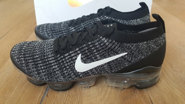 vapormax tutte nere