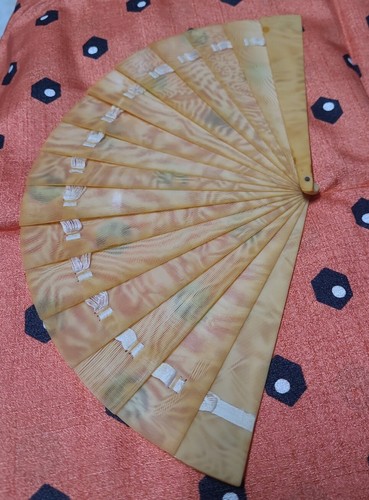 VENTILATORE PIEGHEVOLE A MANO VINTAGE PLASTICA DURA 1960 - RARO