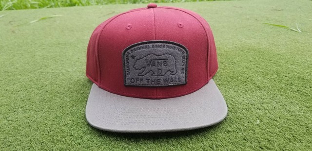 maroon vans hat