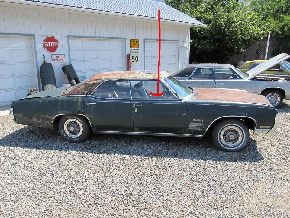 FRONT DOOR BELTLINE TRIM MOLDINGS PAIR 1969-70 BUICK ELECTRA WILDCAT 70BW1-1E9 - Image 2 of 4