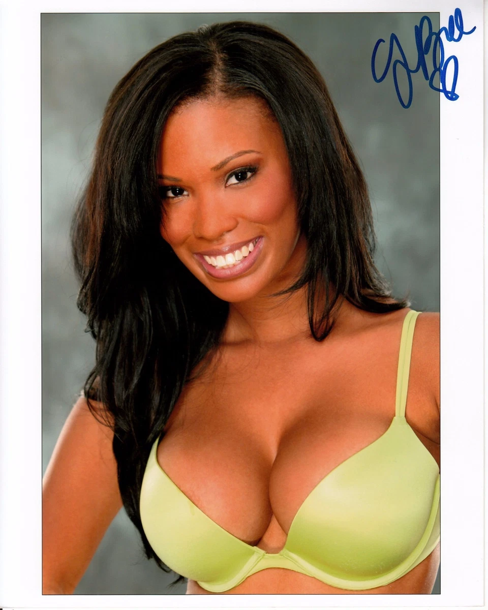 LEOLA BELL hand-signed BUSTY SEXY PLAYMATE IN BRA 8x10 closeup w/ UACC RD  COA