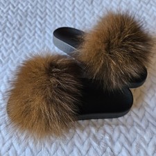 Fluffy Fox Fur Slides in Brown Size 6