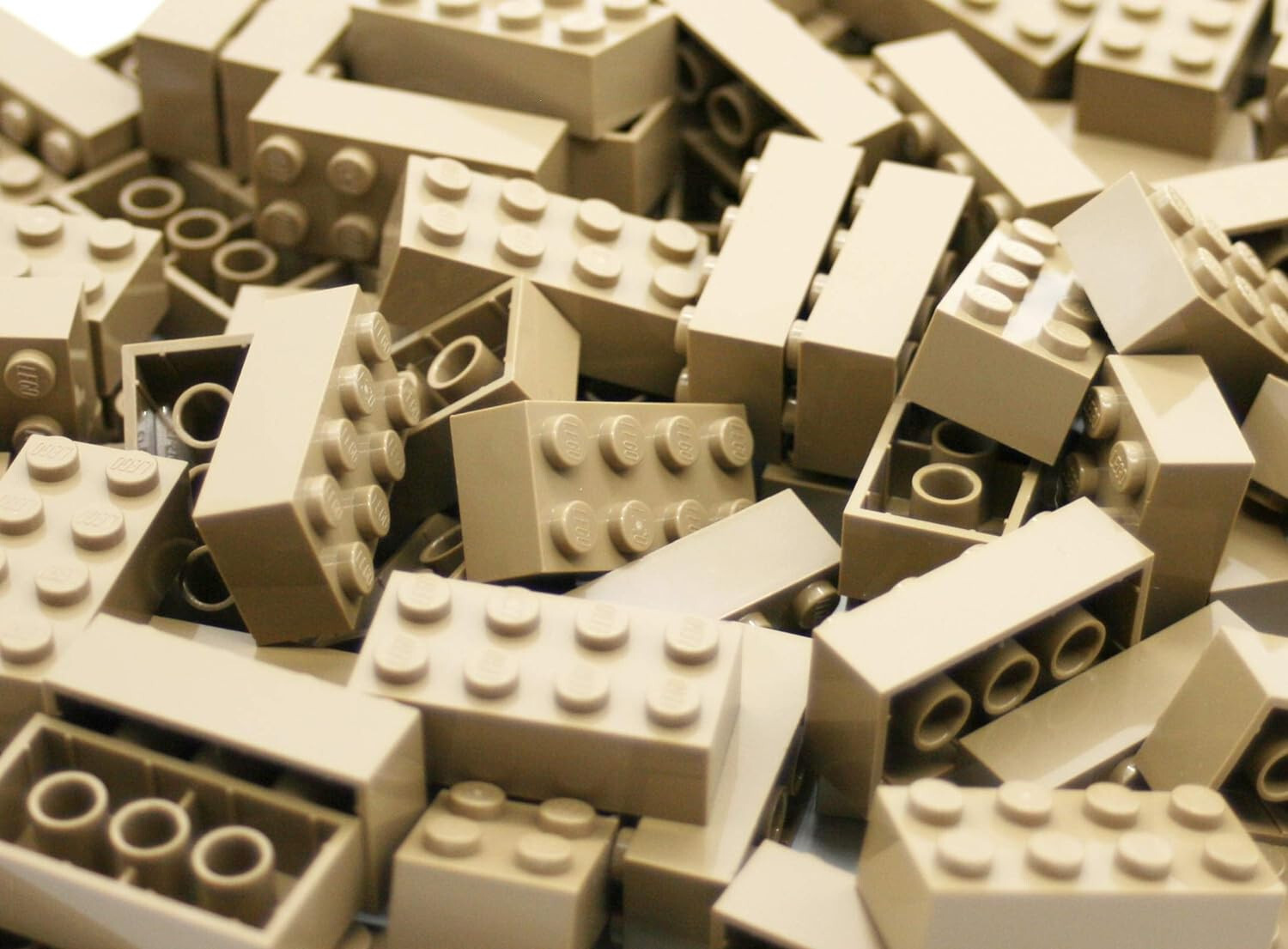 LEGO BRICKS 500 x DARK TAN 2x4 Pin Brand New Sent in a Clear Sealed Bag
