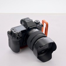 Fujifilm GFX 50sII and GF35-70mm F4.5-5.6 WR - Boxed & Accessories 