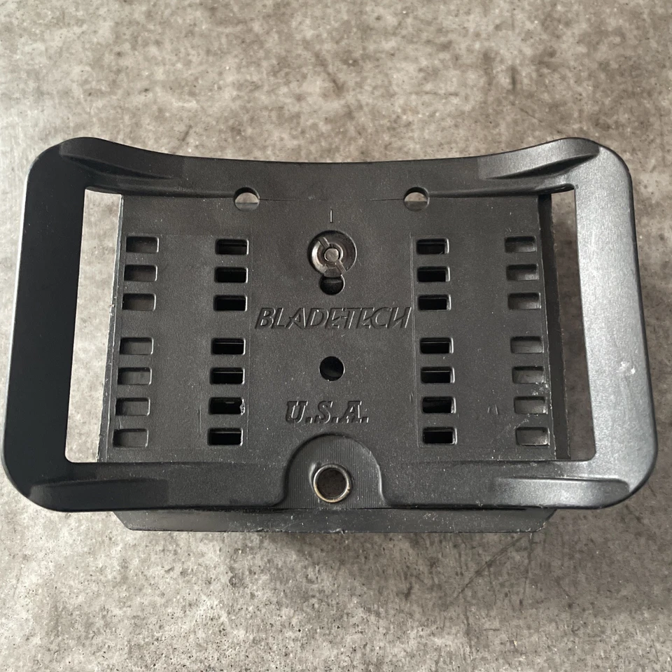 Blade-Tech Signature Double Magazine Pouch Polymer Black Tactical Gear Used - Image 4 of 4