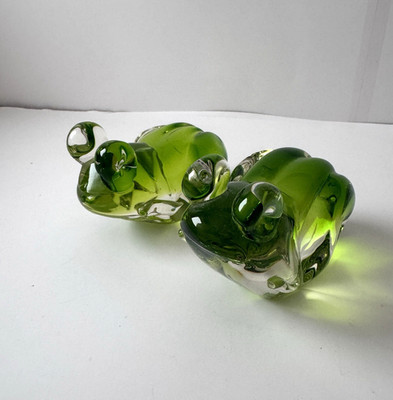 Vintage Green Art Glass Frog Figurines Pair Same Design Slight Size Difference