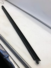 MERCEDES-BENZ A W177 Vordere linke Türdichtungsgummi A1777258100 2.00 33043544 MERCEDES-BENZ A W177 Vordere linke Türdichtungsgummi A1777258100 2.00 33043544