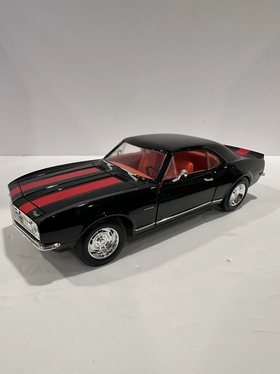 Road Legends Chevrolet Camaro Contemporary Manufacture Diecast