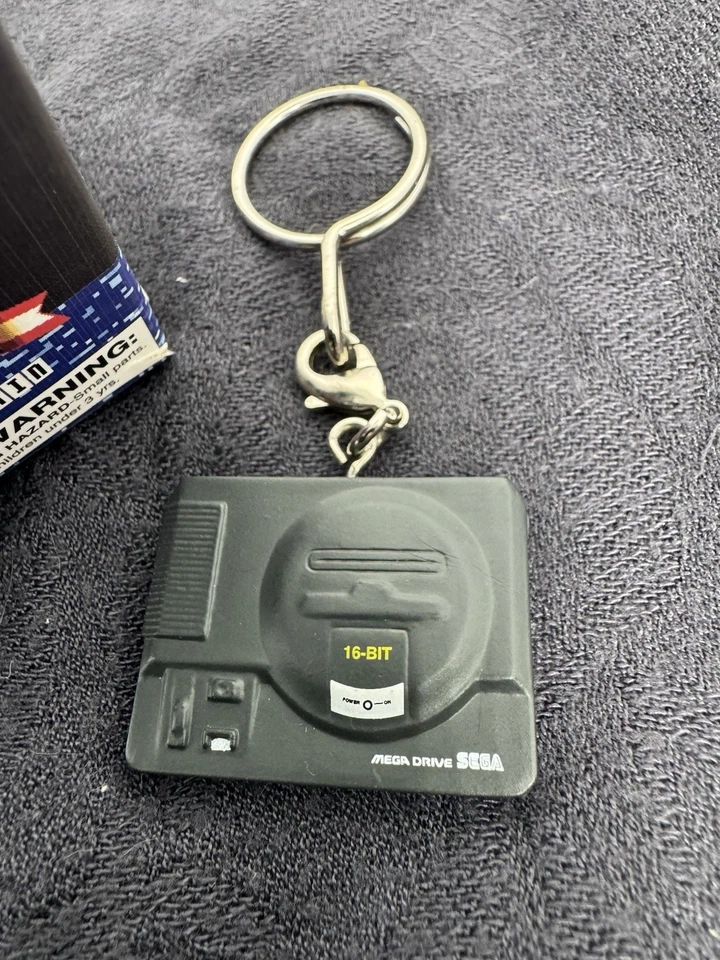 Kidrobot Sonic The Hedgehog Vinyl Figure Keychain Series Rare 16 Bit Sega ?/?? - Image 2 of 4