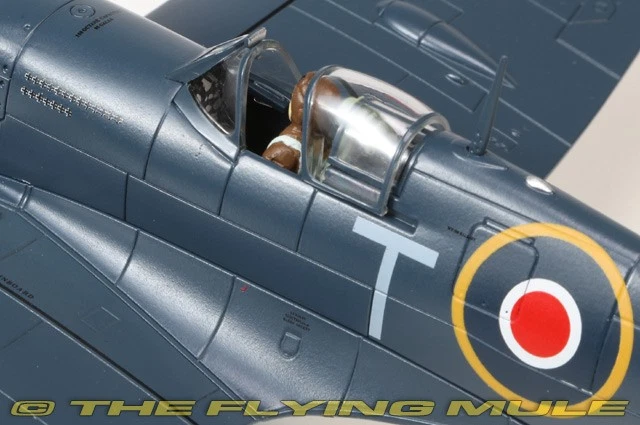 Hobby Master 1:48 Spitfire Mk V RAF No.249 Sqn George Beurling EP706 Foto 3 de 4