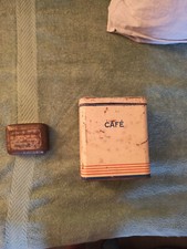 Ancienne boîte à pates jaune en métal publicitaire Chocolat Poulain pulvérisé