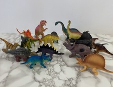 Dinosaurs Lot of 15 Medium Size Various Unbranded 2  -4  Tall Jurassic Dinos