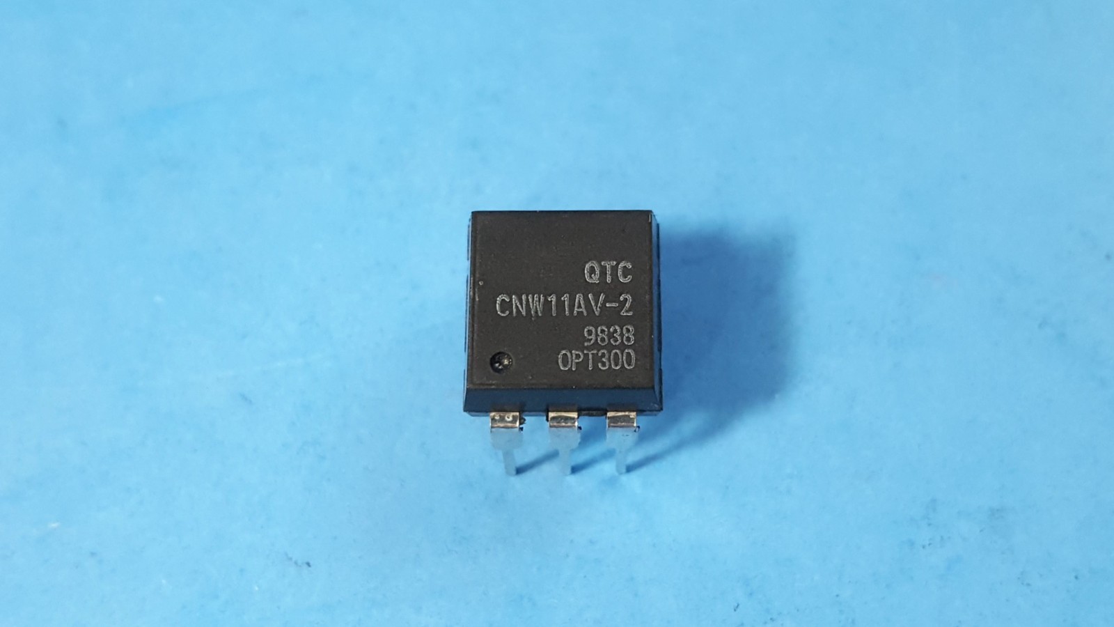 2PCS- Optoisolator Transistor, CNW11AV-2-300, QTC, 6dip, 1Channel