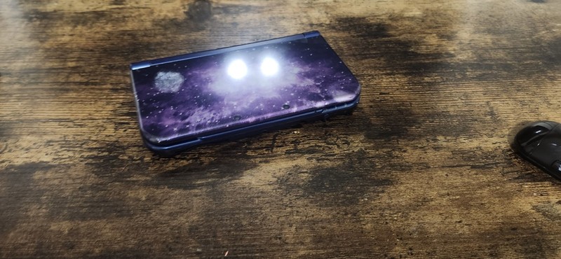 New Nintendo 3DS XL Galaxy Edition Handheld (USA) For Parts Or Repair