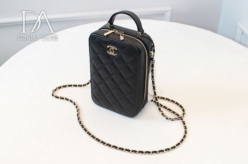 CHANEL Vanity Rectangular Cosmetic Bag with Gold … - image 3