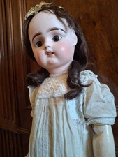 RARE GRAND BEBE PINTEL & GODCHAUX AVEC  SA CHEMISE  PRÉSENTATION NO JUMEAU BRU