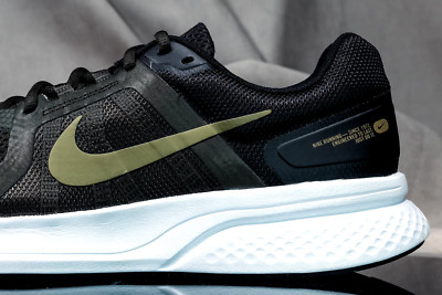 NIKE RUN SWIFT II shoes for men, NEW & AUTHENTIC, size 8.5